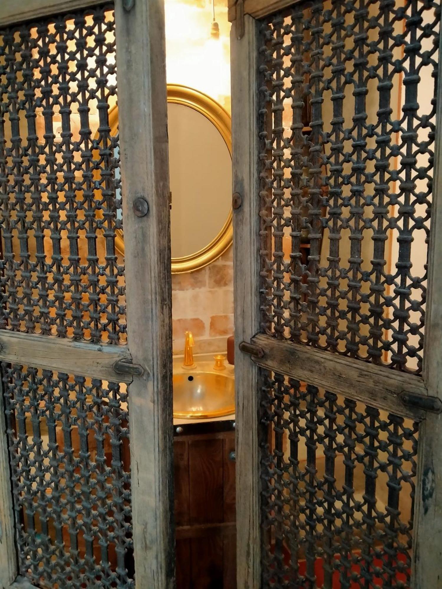 Cote Fontaine Hotel Orange  Buitenkant foto